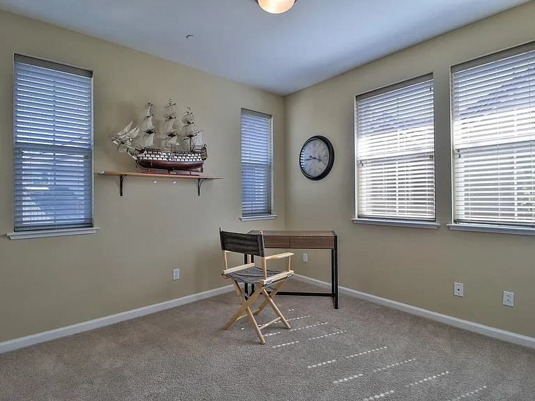 2152 Sheffield Dr — Photo 14