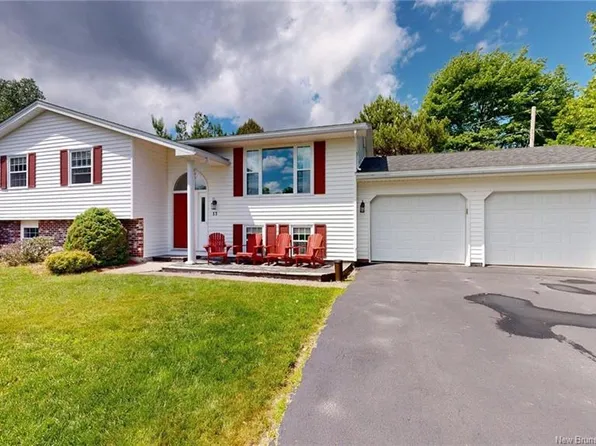 13 Elsie Dr, Quispamsis, NB E2E 4R7
