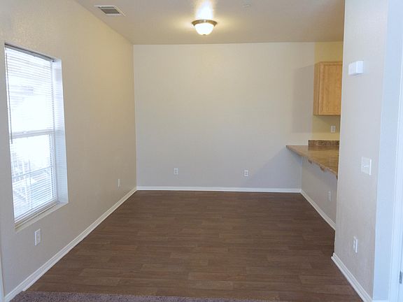 3rd image of 16955 Olive St