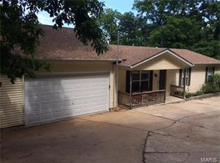 225 S Lake Dr, Hillsboro, MO
