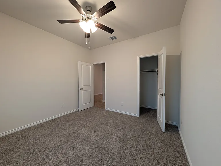 2112 Eugene St — Photo 21