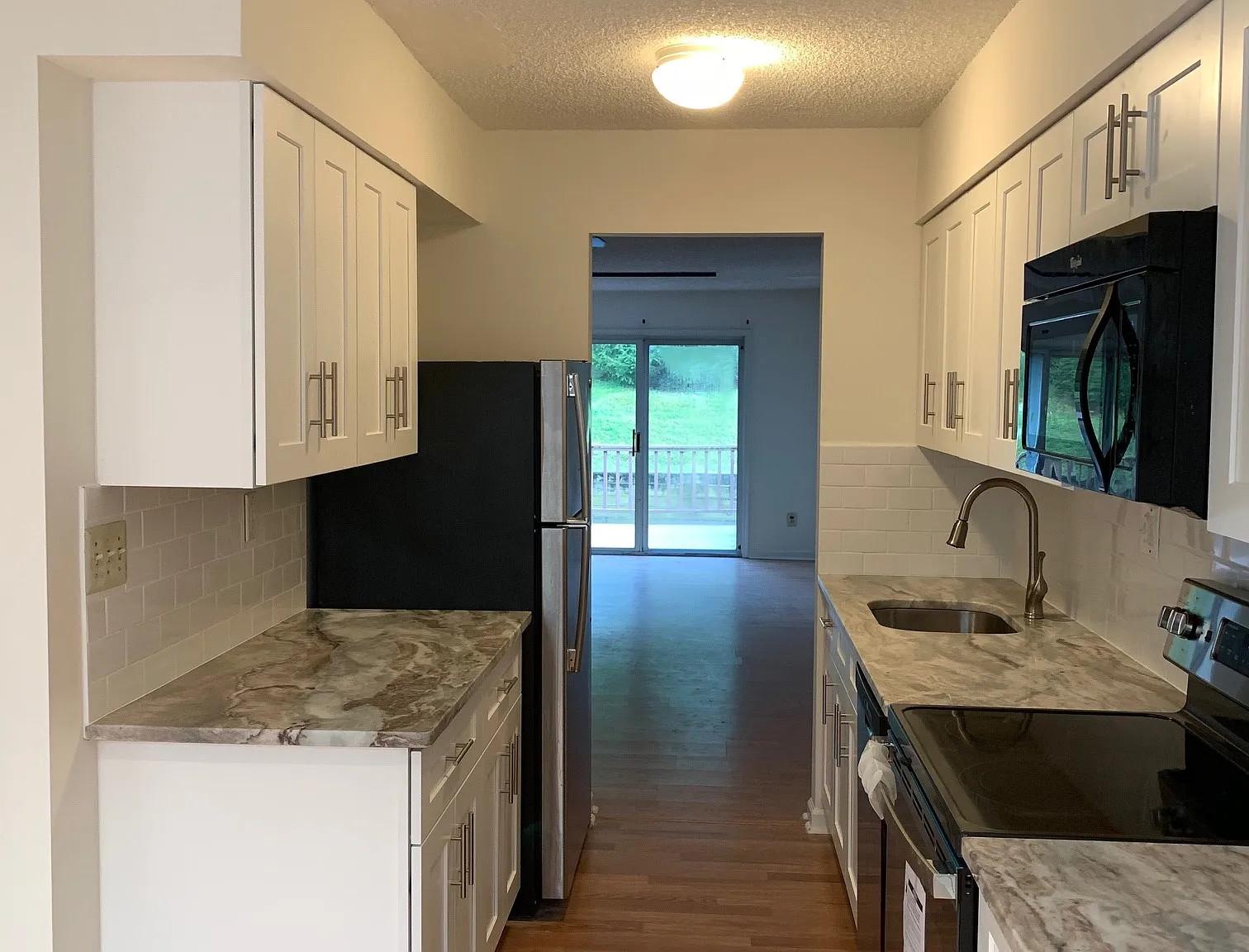 2 bed, 1.5 bath, 1538 sqft, $2,400 — Photo 3
