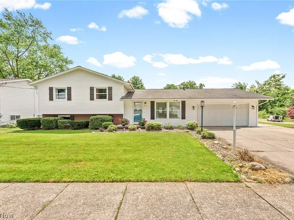 432 Pickwick Ln, Tallmadge, OH 44278