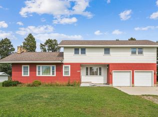 5439 E Washburn Rd, Waterloo, IA 50701