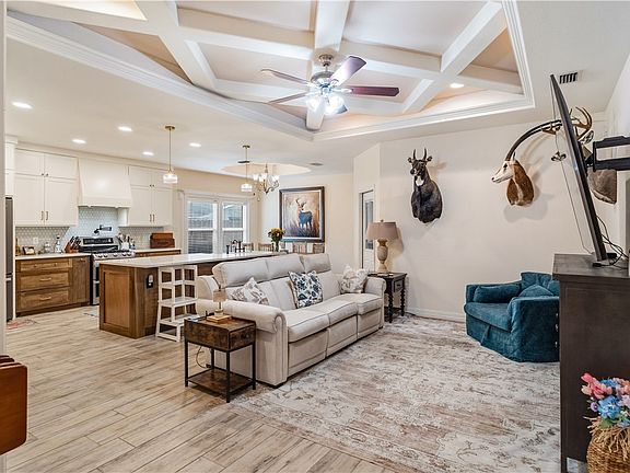 5th image of 6913 Spring Wind