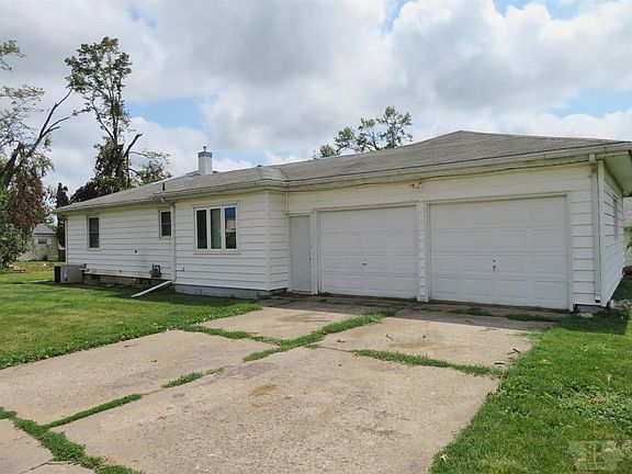 3rd image of 112 N 17th St