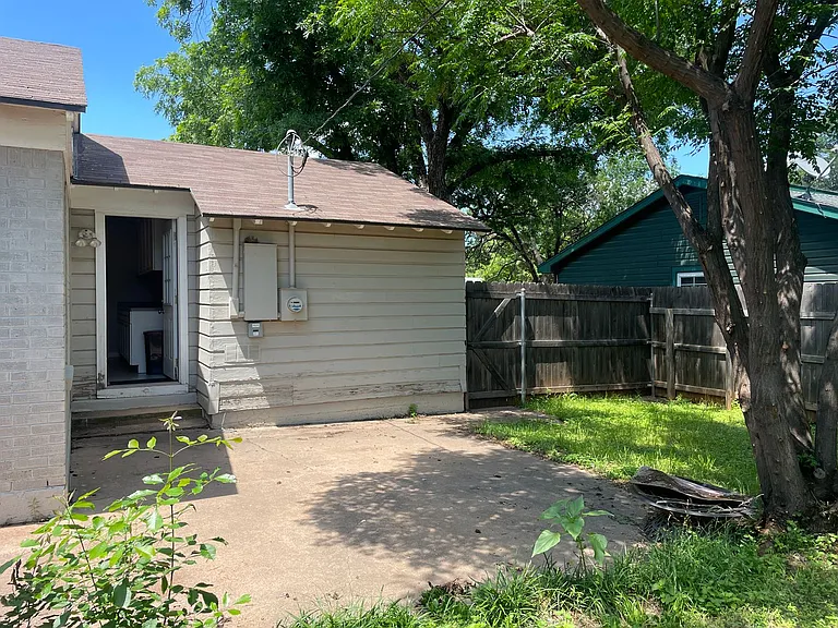 4073 Potomac Ave — Photo 18