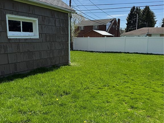 3rd image of 567 Martin Rd