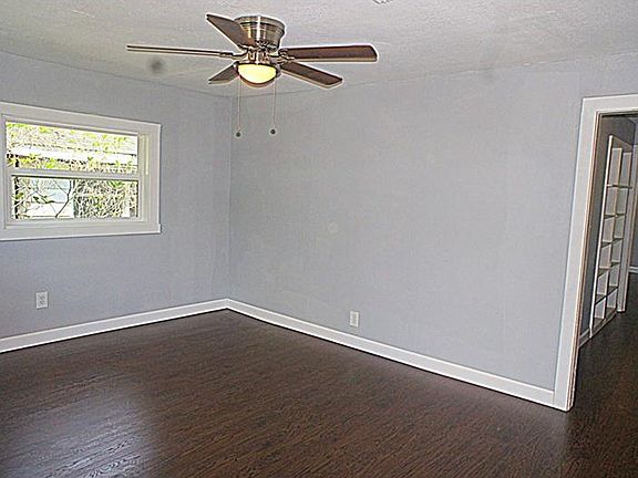 5th image of 1906 E Idlewild Ave