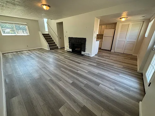 1815 E Vine St Photo 1
