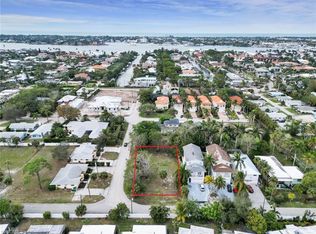 2296 Curtis St, Naples, FL 34112