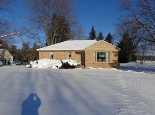 2641 E Stewart Rd, Midland, MI 48640