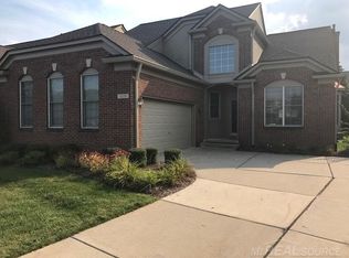 1659 Maple Creek Ct #104, Rochester, MI 48306