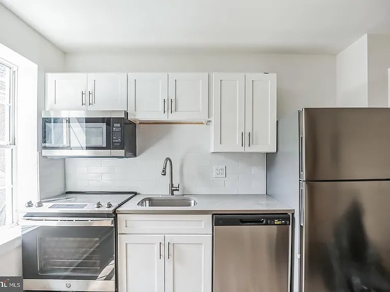 407 S 42nd St #2B — Photo 10