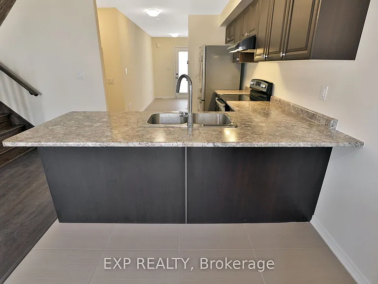 7 Pagebrook Cres — Photo 9