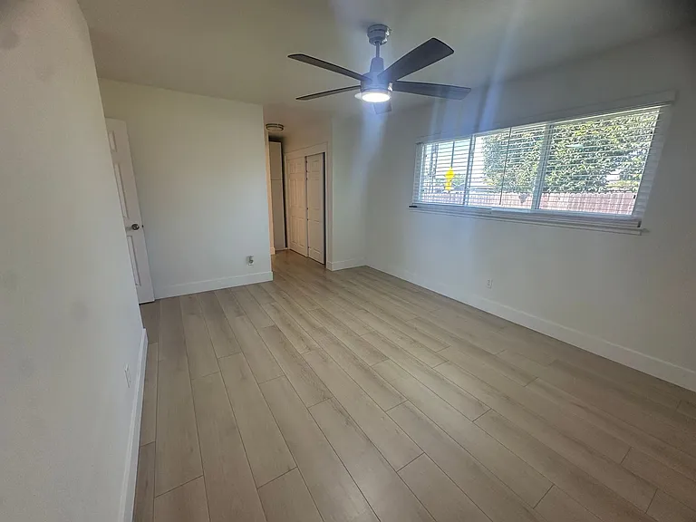 9101 Rosewood Dr — Photo 34