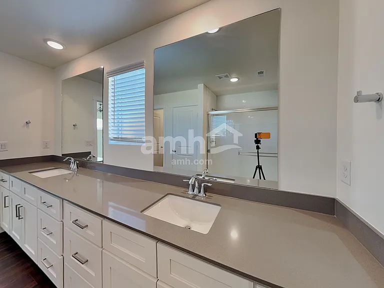 10032 W Raleigh St — Photo 11