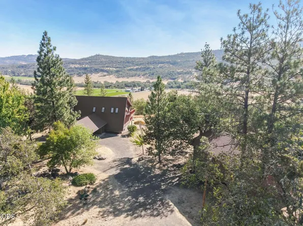 4000 E Antelope Rd, Eagle Point, OR 97524