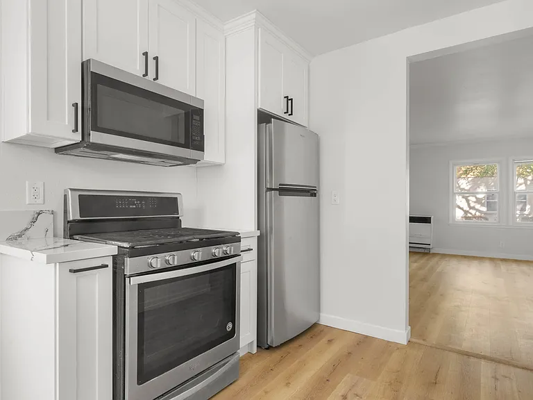 8738 Belford Ave #8738 — Photo 12