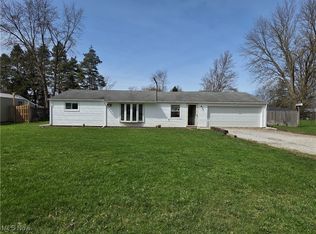 12763 Samuel Dr, Mantua, OH