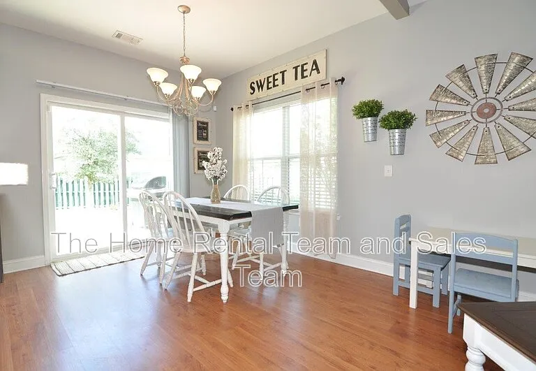 156 Cottonham Ct — Photo 14