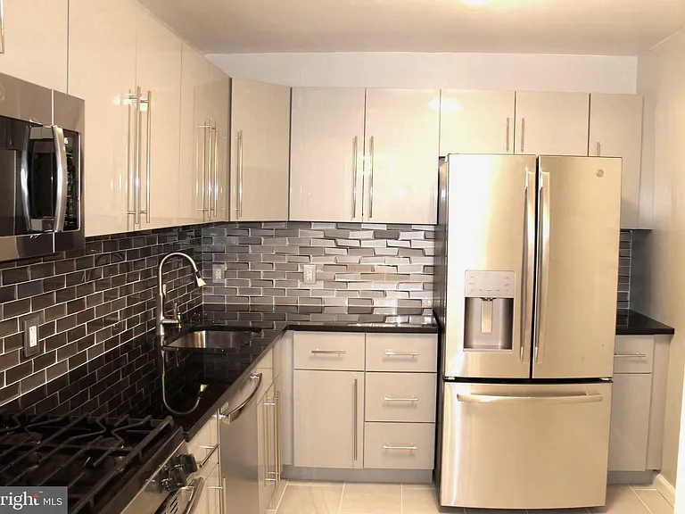 5101 River Rd #1815 — Photo 9