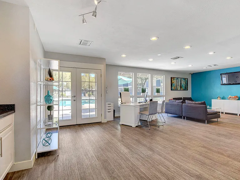 Paradise Square | Apartments For Rent in Las Vegas