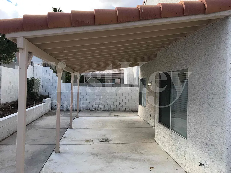 8041 Hilliard Ave — Photo 28