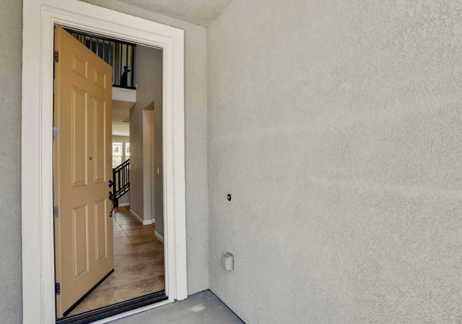 Beautiful 5 Bedroom, 3 Bath Tracy Home / Best Property Management — Photo 4