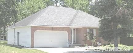 1st image of 27 Pinewood Dr