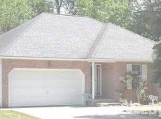 27 Pinewood Dr, Buffalo, NY 14224