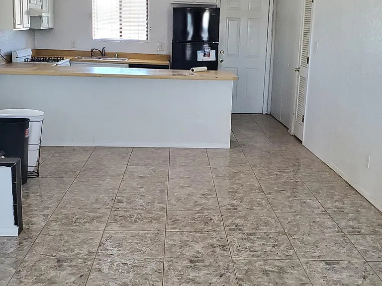 Lot's of natural lighting and space