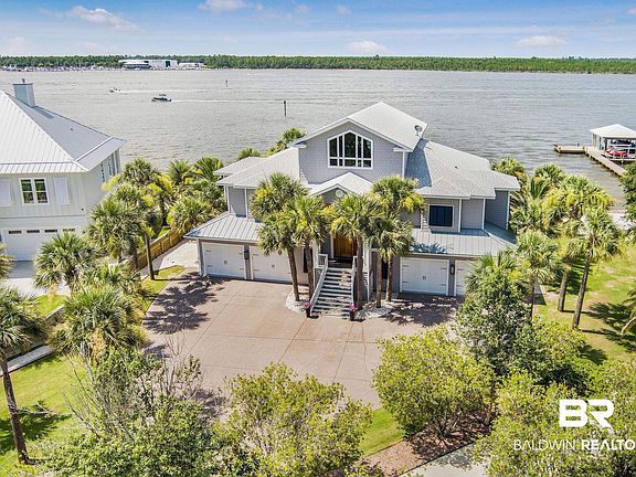 3rd image of 5409 Magnolia Cir