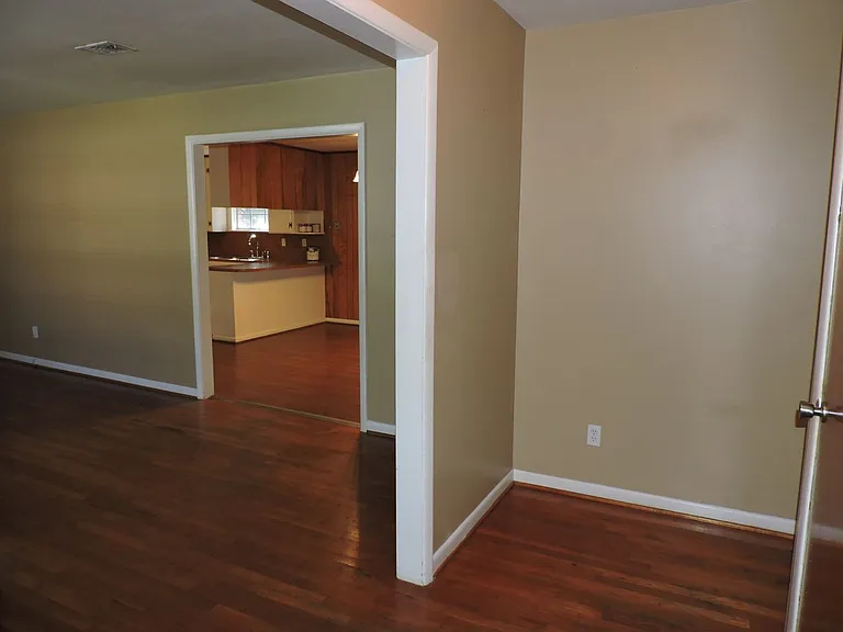 8220 Excelsior Dr — Photo 3