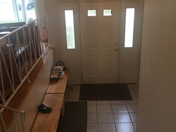 Entry/Foyer