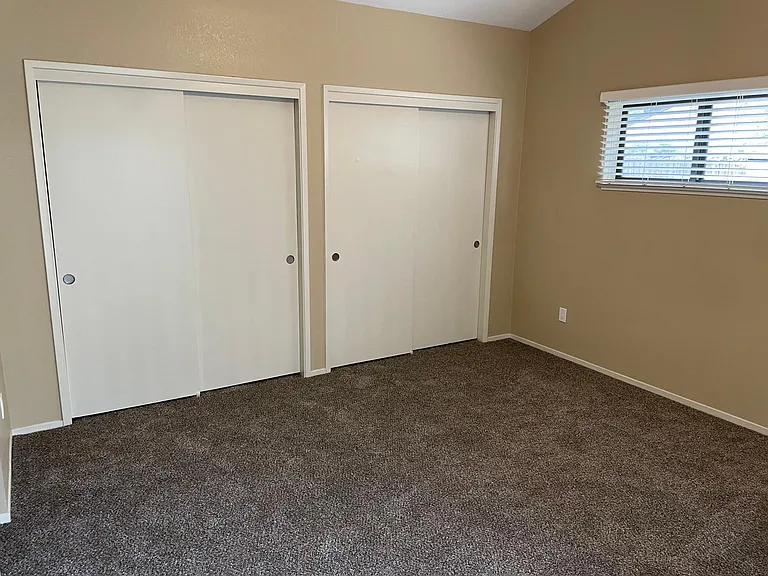 Del Oro St — Photo 13