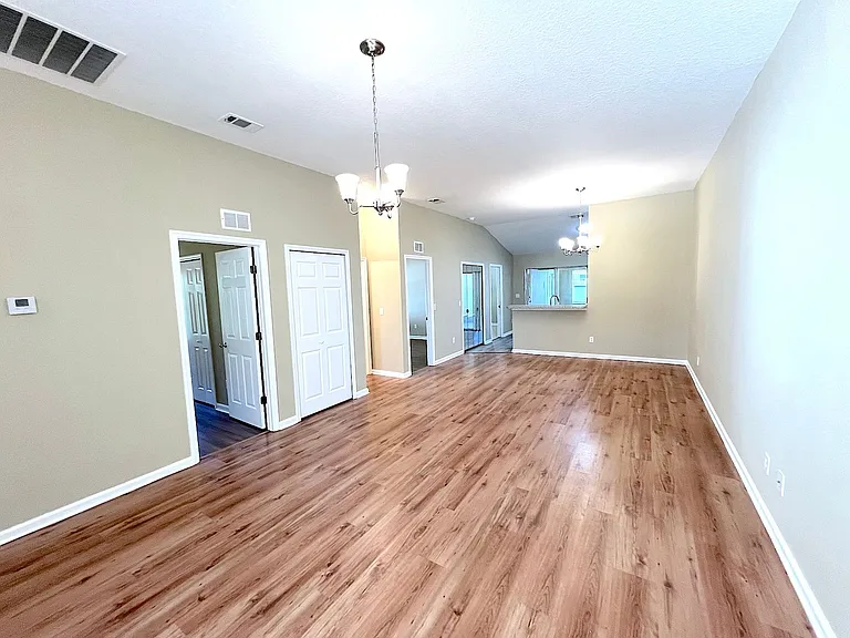20 Regis Ln #A — Photo 7