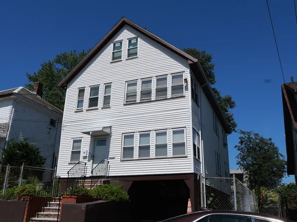 31-33 Stow Rd, Mattapan, MA 02126