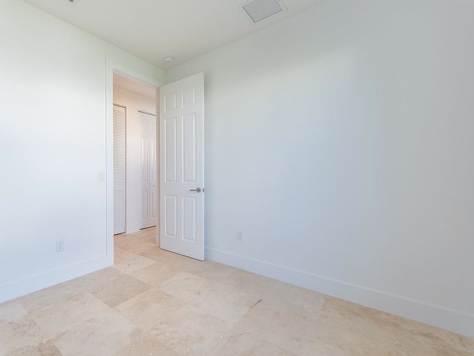 1st image of 3384 Day Ave #3386