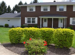 8355 Ladonna Cir NW, North Canton, OH 44720