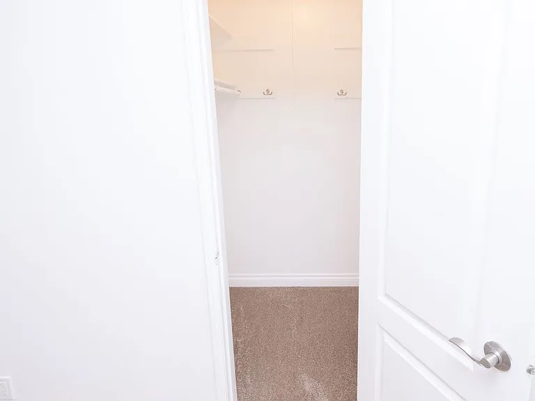 455 Ballantyne St #8 — Photo 57