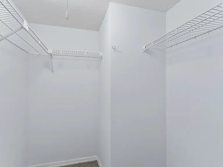 4920 Locust St NE #115 — Photo 15