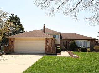 8113 167th Pl, Tinley Park, IL 60477