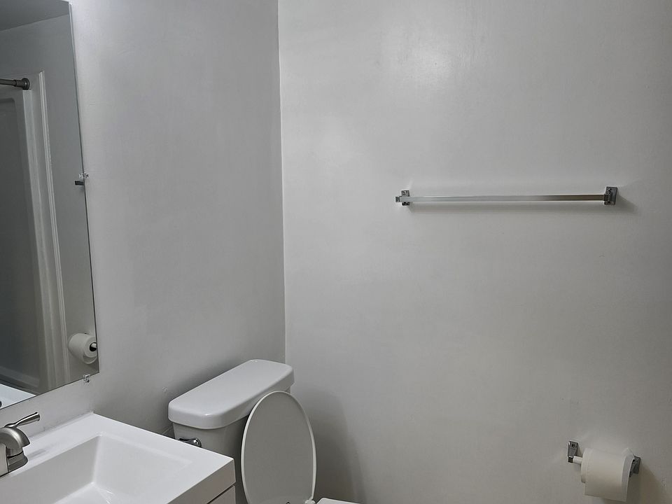 1st image of 30256 Southfield Rd APT 1-186