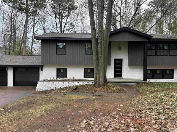 12 Elder Dr, Marquette, MI 49855