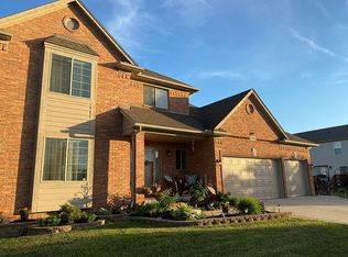 18234 Silent Dr, Macomb, MI