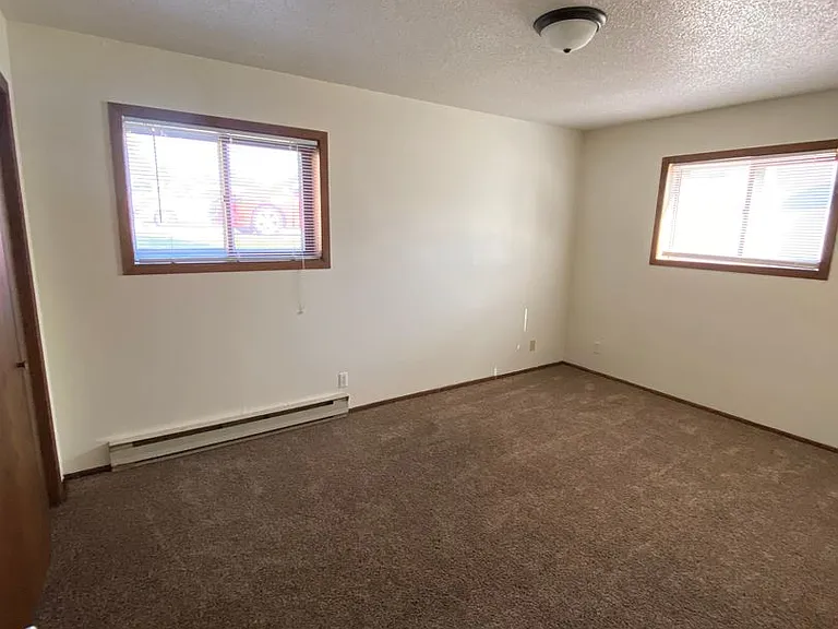 1502 E Gateway Cir S — Photo 4
