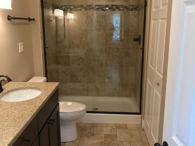 1102 Devonshire Dr — Photo 13