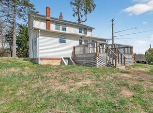 239 E Glade St, Glade Spring, VA 24340