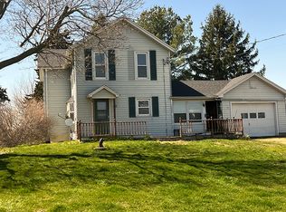 21743 Ideal Rd, Chadwick, IL 61014